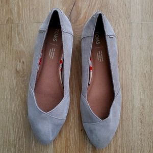 TOMS FLATS NWOT 9.5